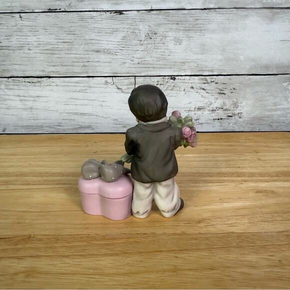 Kim Anderson I Know How To A Win Heart Vintage Figure With Ring Box - Picture 2 of 3